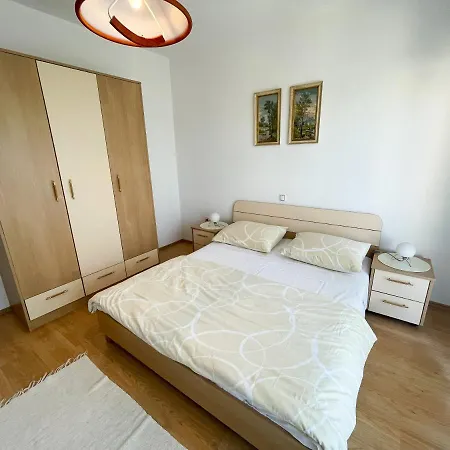 Kira Apartment *