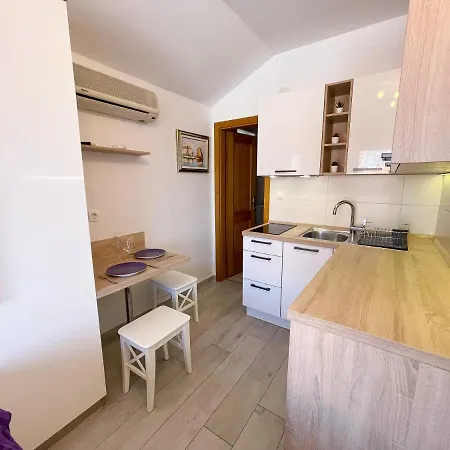 Apartment Kira